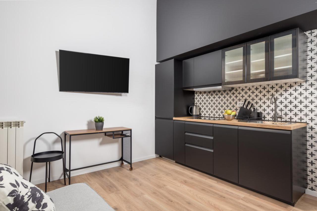 Apartments & Rooms One World Rijeka Buitenkant foto