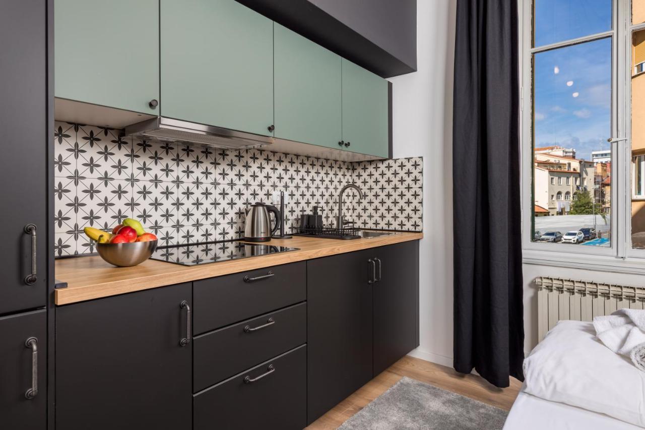 Apartments & Rooms One World Rijeka Buitenkant foto