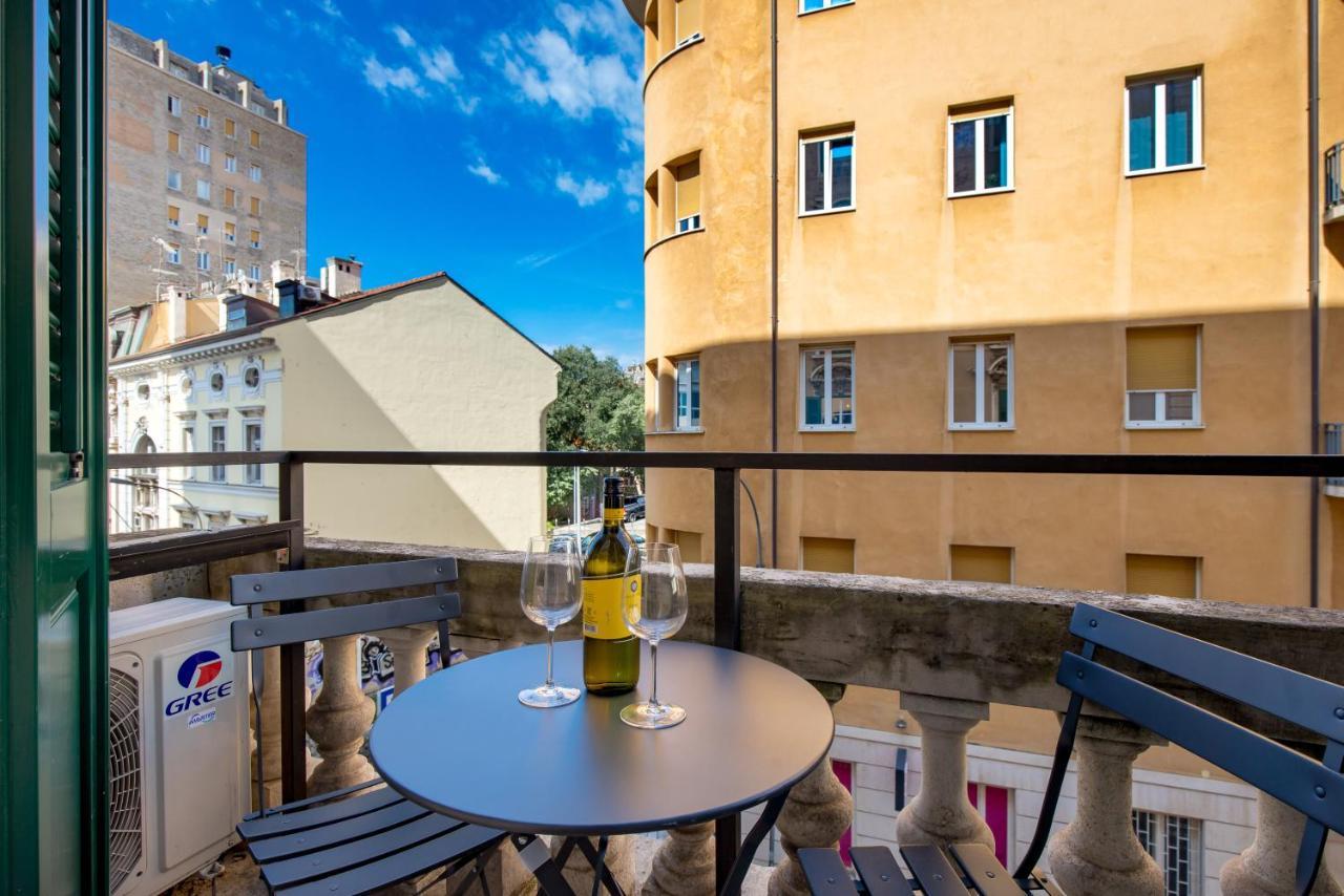 Apartments & Rooms One World Rijeka Buitenkant foto