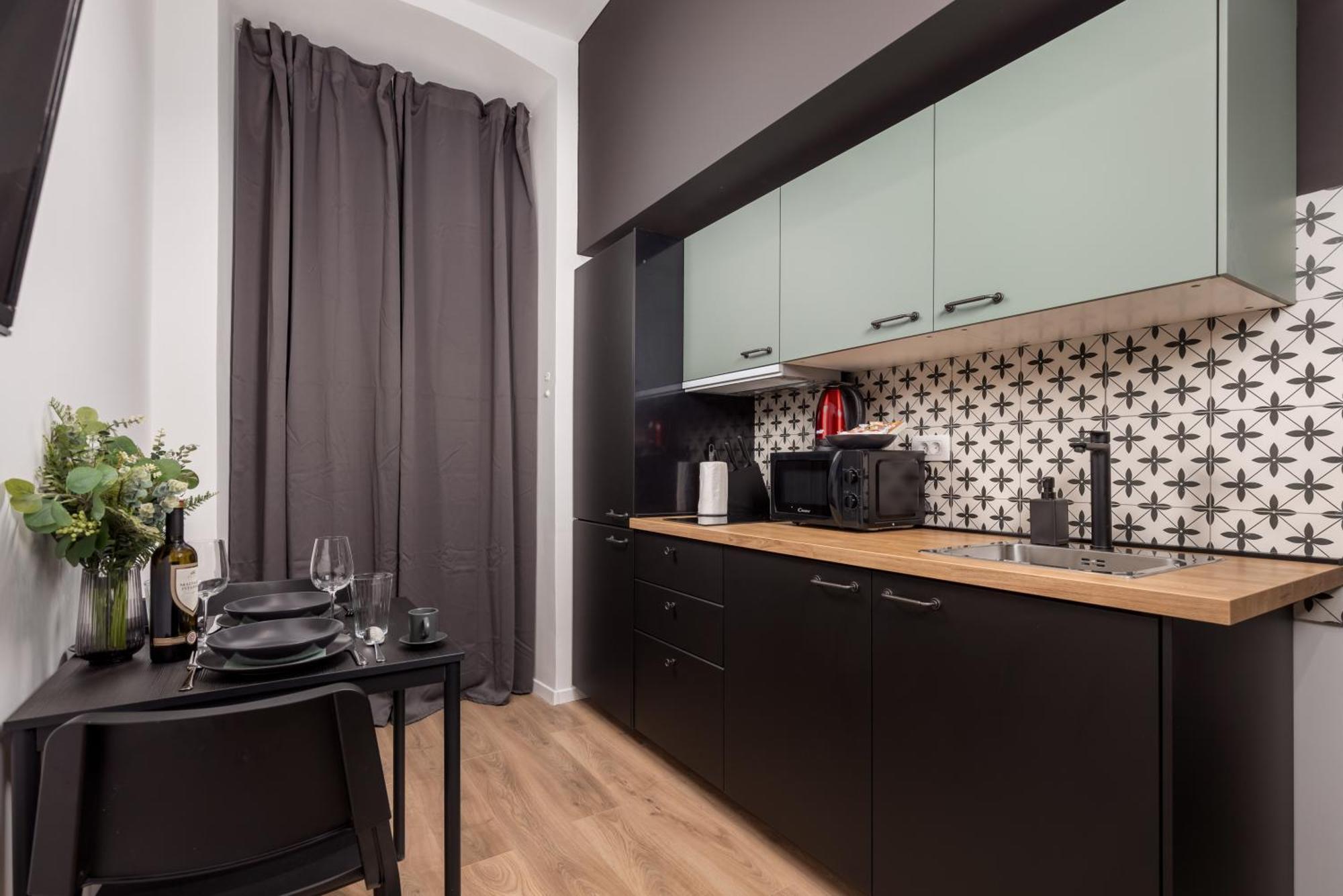 Apartments & Rooms One World Rijeka Buitenkant foto