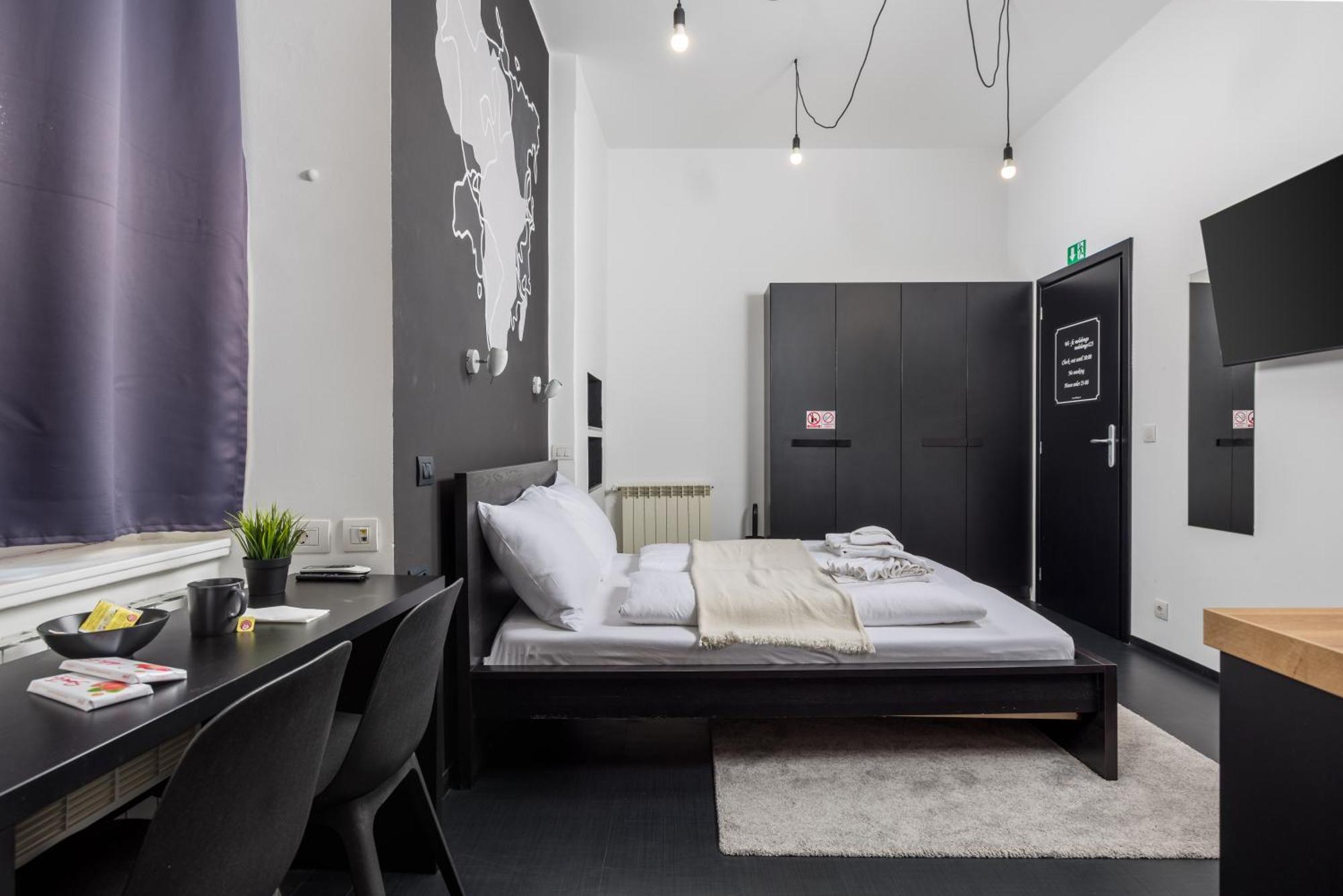 Apartments & Rooms One World Rijeka Buitenkant foto