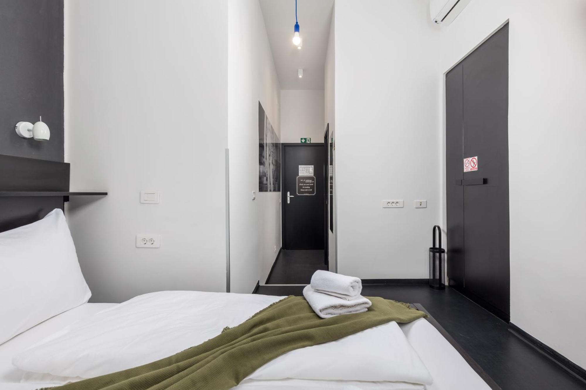 Apartments & Rooms One World Rijeka Buitenkant foto