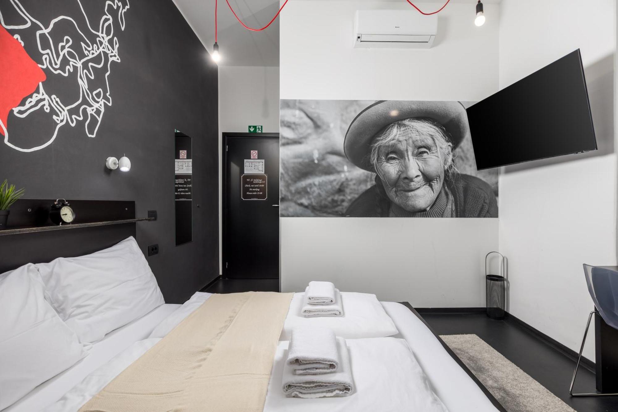 Apartments & Rooms One World Rijeka Buitenkant foto